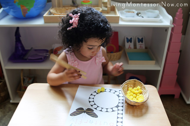 Fine-Motor Work with Pom Poms and Butterfly Do-a-Dot Printable